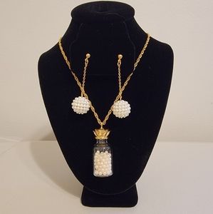 Custome Jewelry: Gold Necklace and Earrings